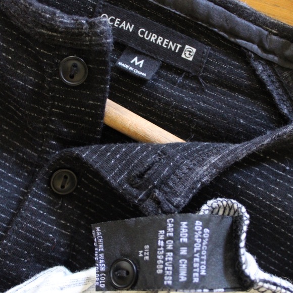 Men’s Ocean Current Multi Pattern and Colored Long Sleeve Henley Medium Preowned - Picture 6 of 6